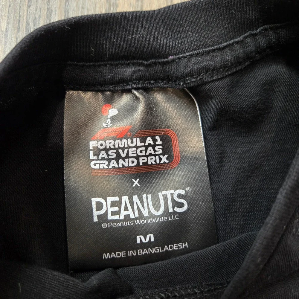 Formula 1 Las Vegas Grand Prix Peanuts Snoopy Joe Cool Black T-Shirt Kids Medium